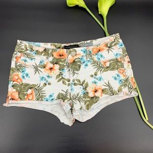 Aeropostale Midi short.